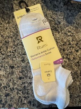 Umi Women's White Ankle Cushion Performance Socks - 3 Pack
